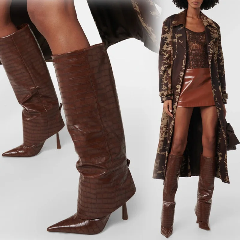 Street Fashion Rome 2026 - Eilyken 2026 Autumn Winter Design Knee