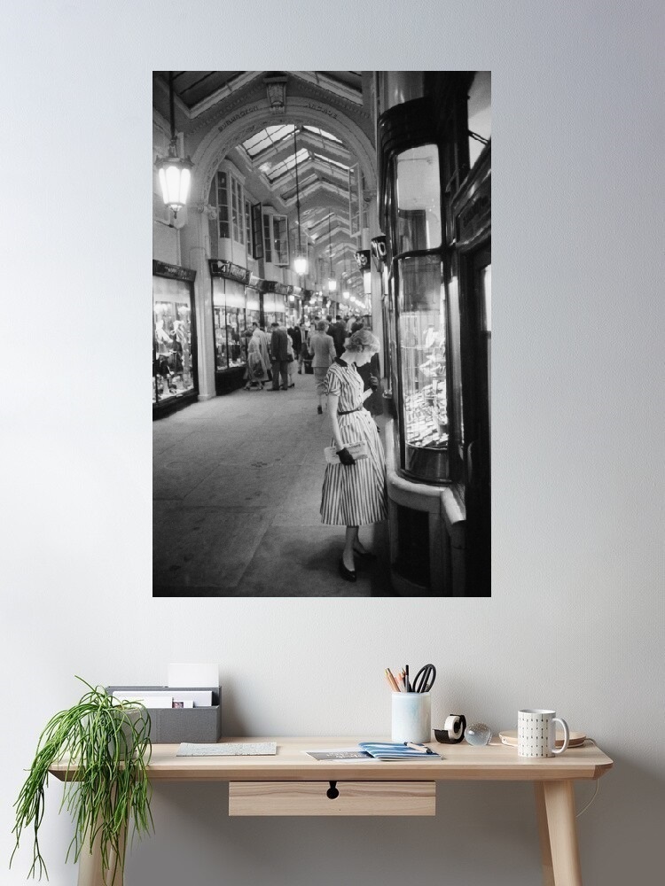 Street Fashion Photographers - Slim Aarons, Burlington Arcade - London