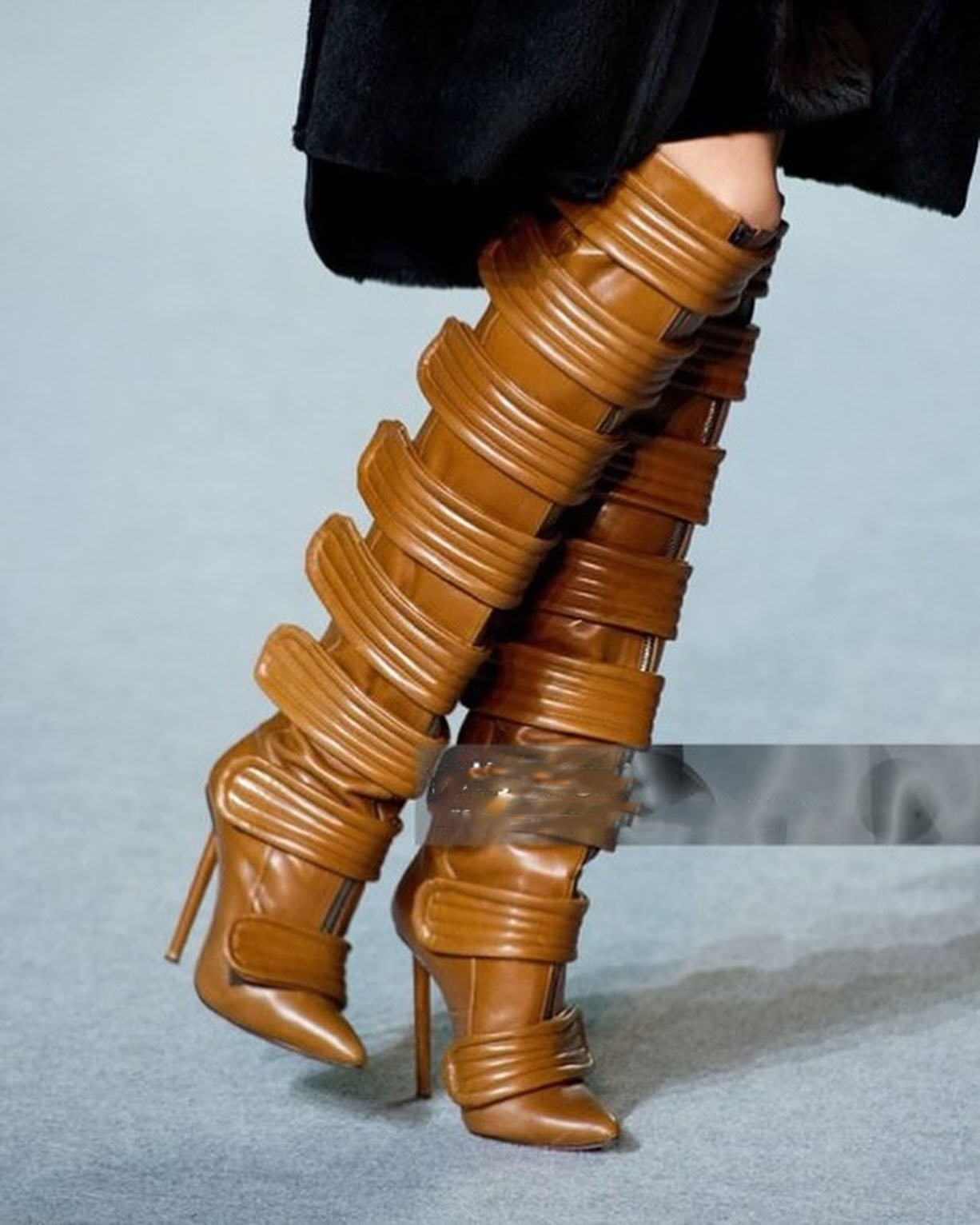 2026 Pointed Toe Knee-high Boo - Street Fashion Rome 2026 评论和价格