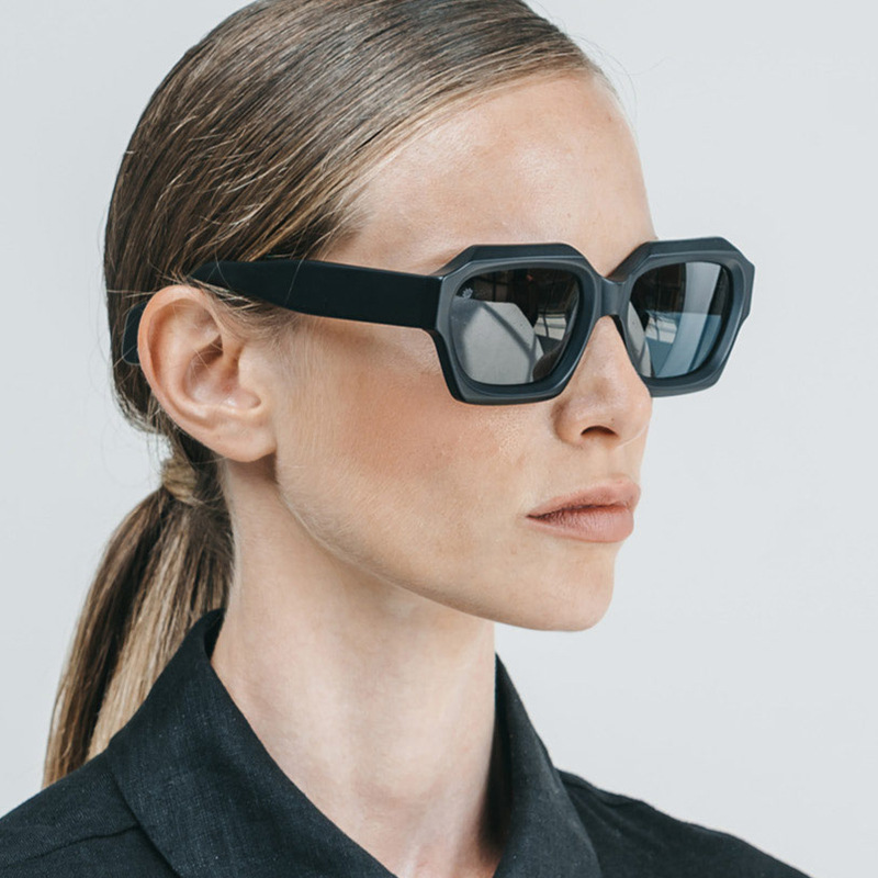 Simple Rough Frame Sunglasses  - Street Fashion Photographers 评论和价格
