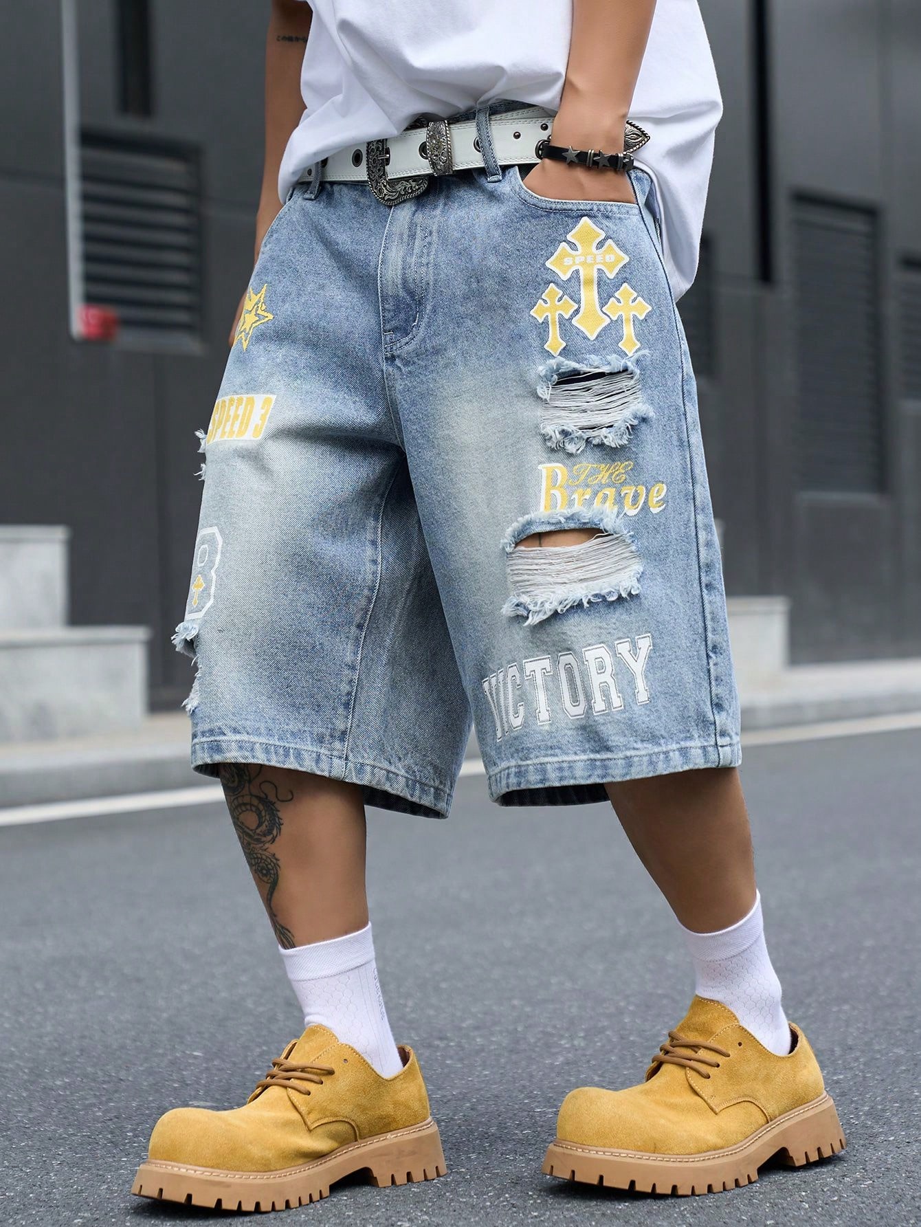 Men's Loose Fit Denim Bermuda  - Distressed Jean Rip 评论和价格